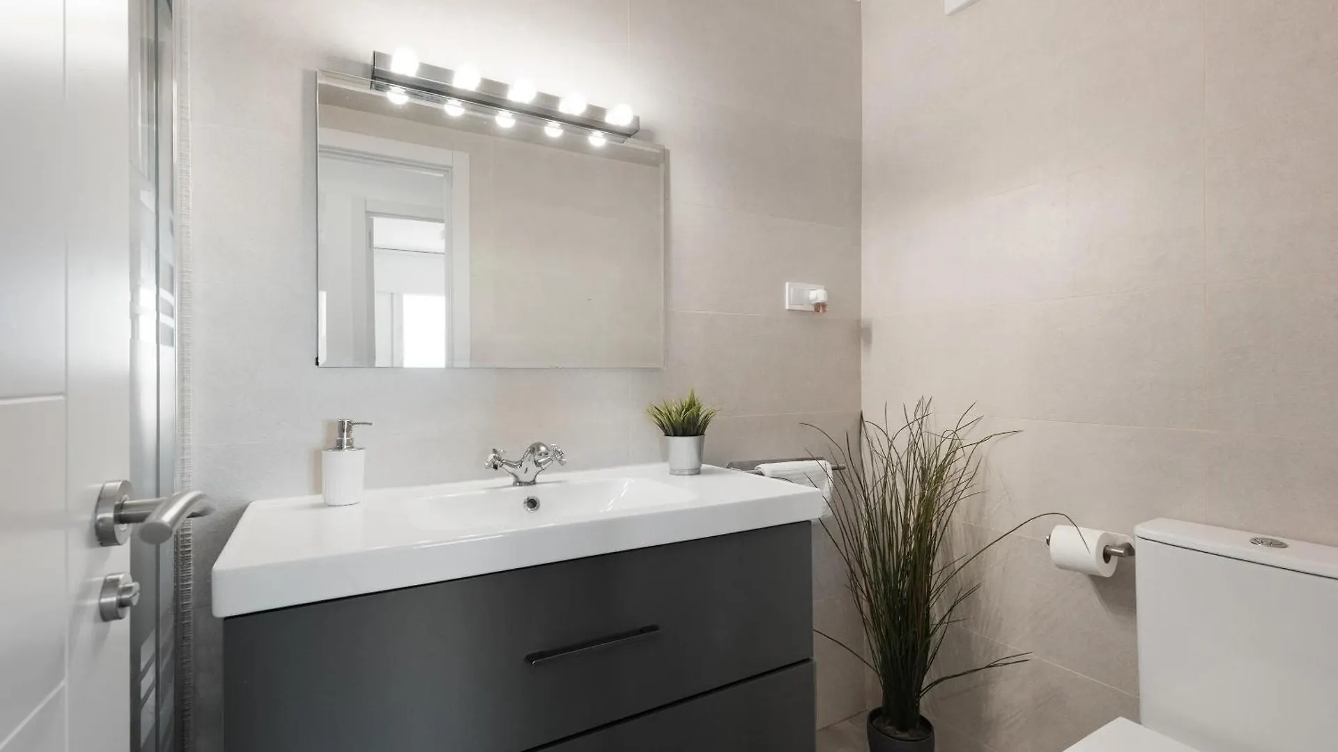 Precioso Apartamento Moderno Málaga Lejlighed